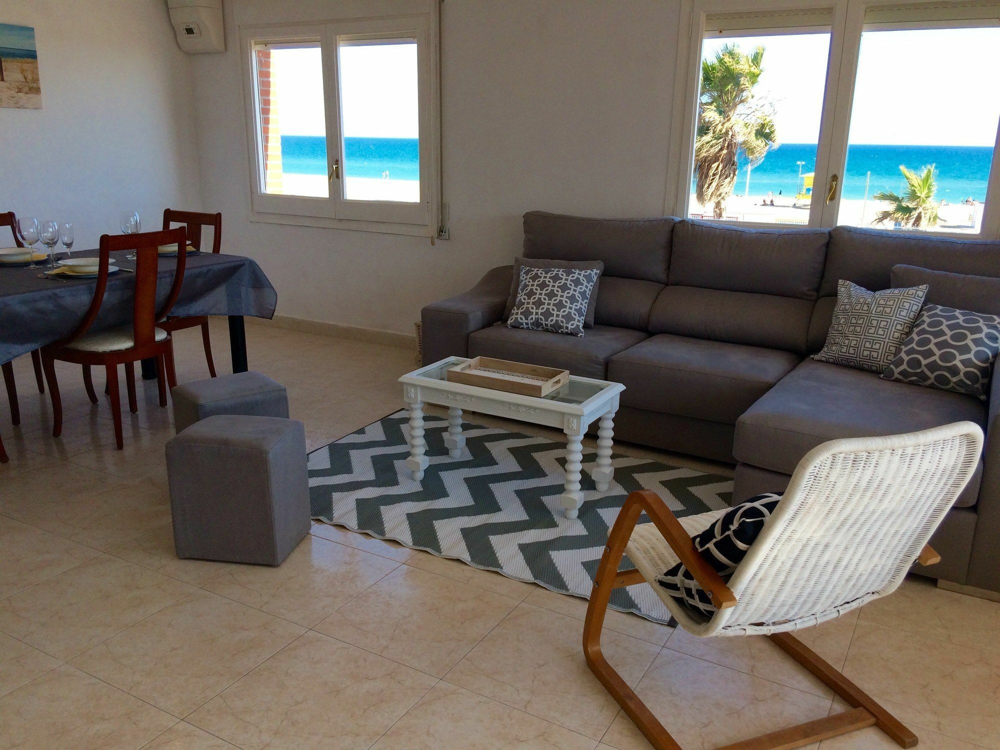 Calaluz Be My Guest Castelldefels 아파트 외부 사진